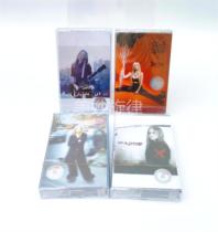 Avril Lavignes all - new retro - corpus tape is unbroken