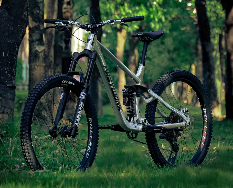 Fastwork Soft-Tail Fifth Generation Vertical Shock Downhill Off-Road Mountain Bike Four-Link High-Strength Frame Fastwork Soft-Tail Fifth Generation Vertical Shock Downhill Off-Road Mountain Bike Four-Link High-Strength Frame