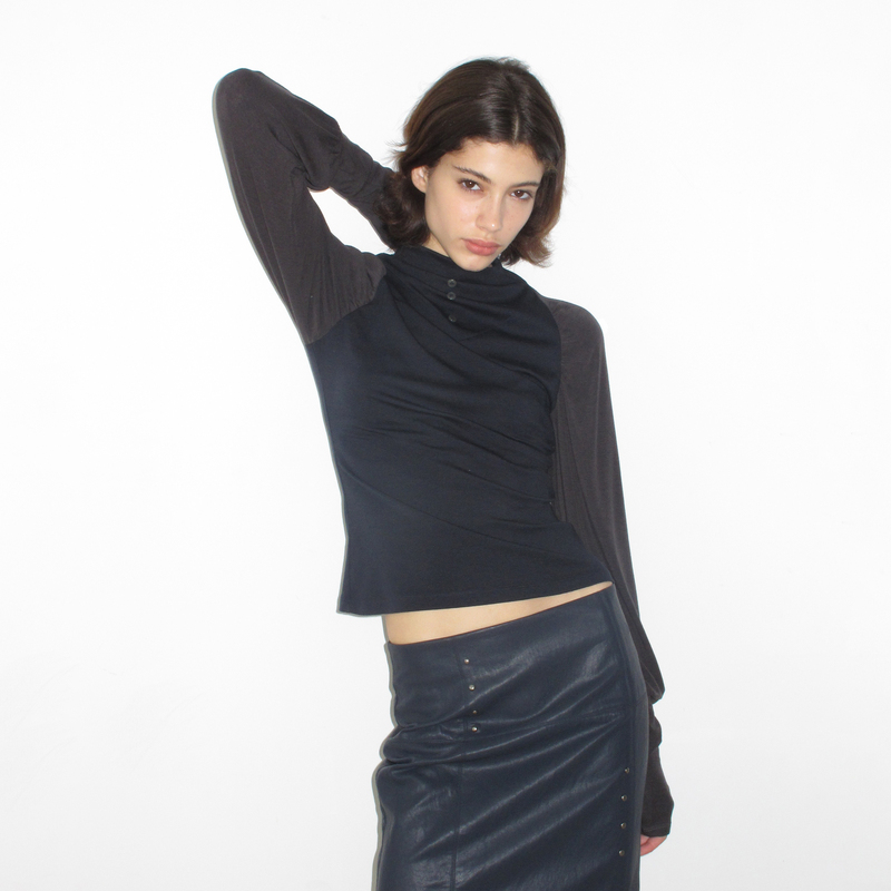 Mito De Dar Tencel Wool Color-Block Lantern Raglan Sleeve Elastic Button-Decorated Waist-Cinching Slim-Fit Top Mito De Dar Tencel Wool Color-Block Lantern Raglan Sleeve Elastic Button-Decorated Waist-Cinching Slim-Fit Top