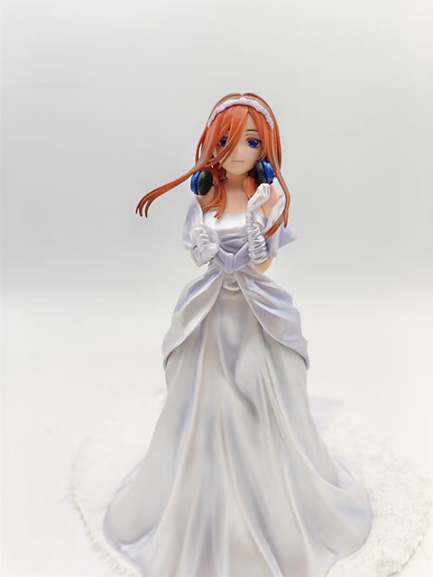 Sanjiu figure five-quarter bride Nakano wedding dress standing beautiful girl boxed model ornaments domestically produced