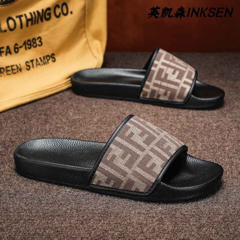 European Style Men's Summer Outdoor High-End Luxury Casual Slip-On Sandals with Letter Design, Popular on Social Media European Style Men's Summer Outdoor High-End Luxury Casual Slip-On Sandals with Letter Design, Popular on Social Media