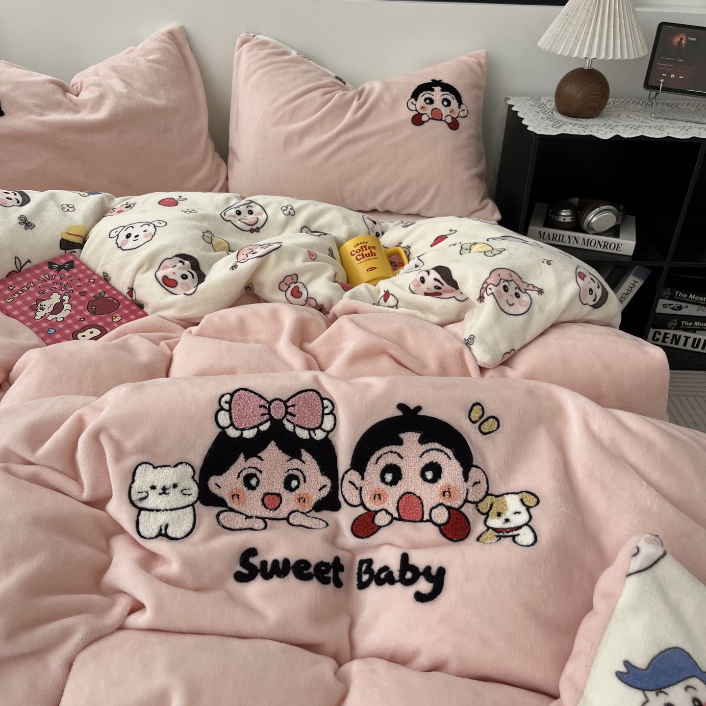 Korean Style Girl ins Cute and Fun Towel Embroidery Milk Velvet Four-Piece Set Coral Velvet Duvet Cover Bed Sheet Three-Piece Set 1.5