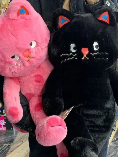 British Vk Polka Dot Cat Plush Toy Internet Celebrity Style Sleeping Pillow Cat Companion Doll for Girls Birthday and New Year Gift