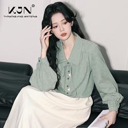 French Retro Green Long-Sleeved Shirt for Women, Spring and Autumn 2025 New Style, Lapel Niche Design Shirt Top