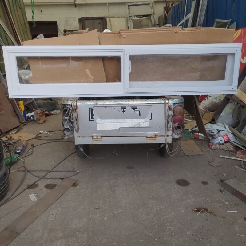 Small Window Ventilation Folding Window White Aluminum Alloy Sliding Window Popular for Self-Installation on Food Trucks and Three-Wheel Containers Without Bottom