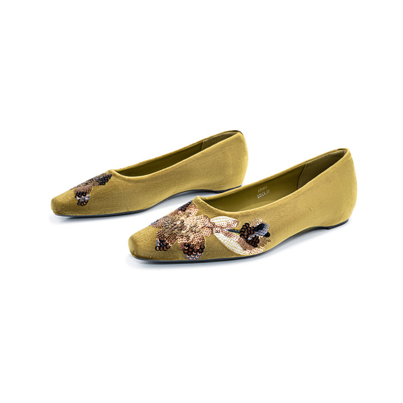 【Chinese Style Design!】Fashionable Square-Toe Height-Increasing Sequin Embroidered Shallow Single Shoes, Elegant Women's Shoes 【Chinese Style Design!】Fashionable Square-Toe Height-Increasing Sequin Embroidered Shallow Single Shoes, Elegant Women's Shoes