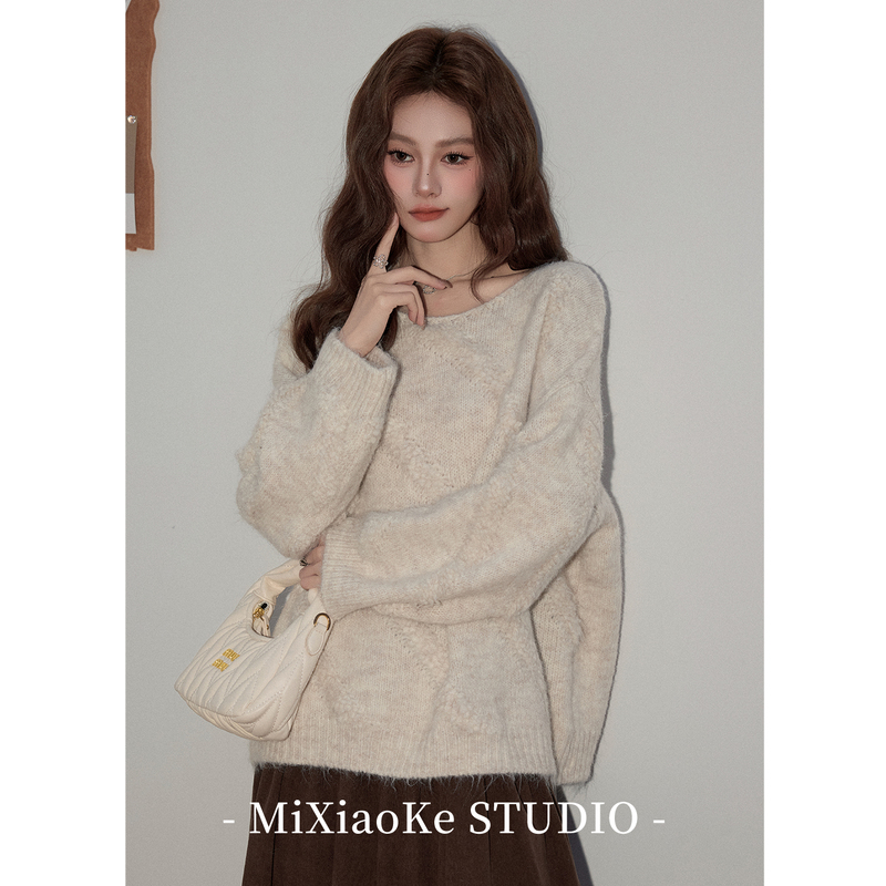 Mi Xiao Ke's Lazy-Style Round-Neck Plush Knit Sweater for Women, New Autumn and Winter Model, High-End Versatile Slimming Sweater Top