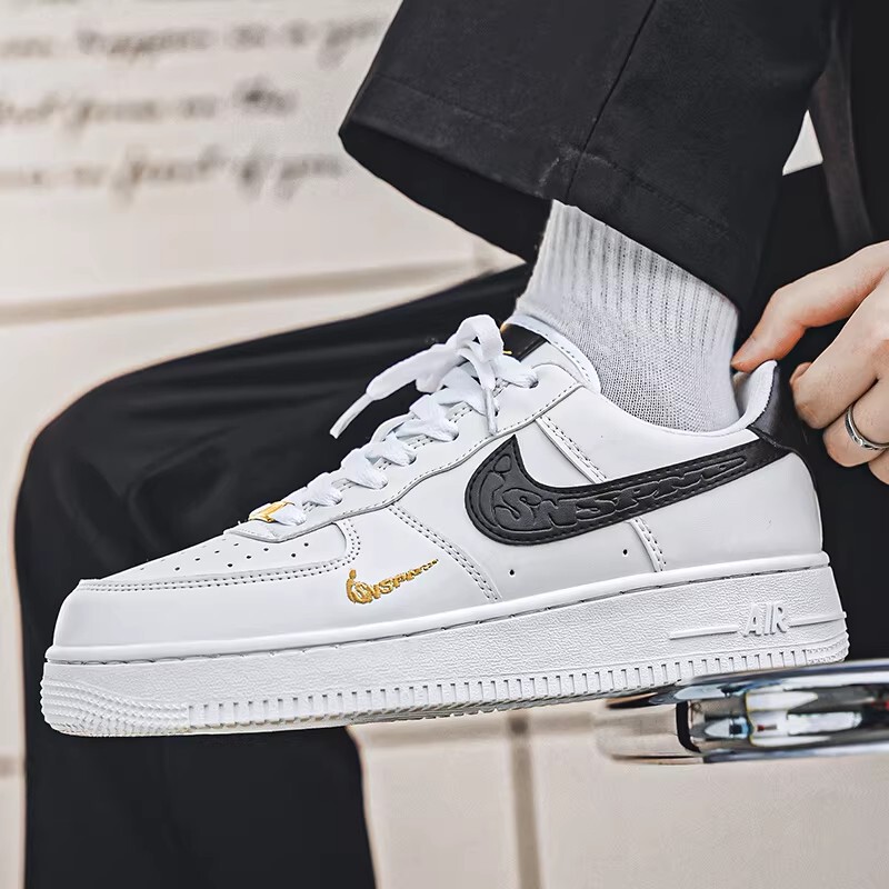 2026 Summer New Model Aj Men's Shoes Dunk Women's Shoes White Black Gold Low-Top Sneakers Breathable Casual Sports Shoes 2026 Summer New Model Aj Men's Shoes Dunk Women's Shoes White Black Gold Low-Top Sneakers Breathable Casual Sports Shoes