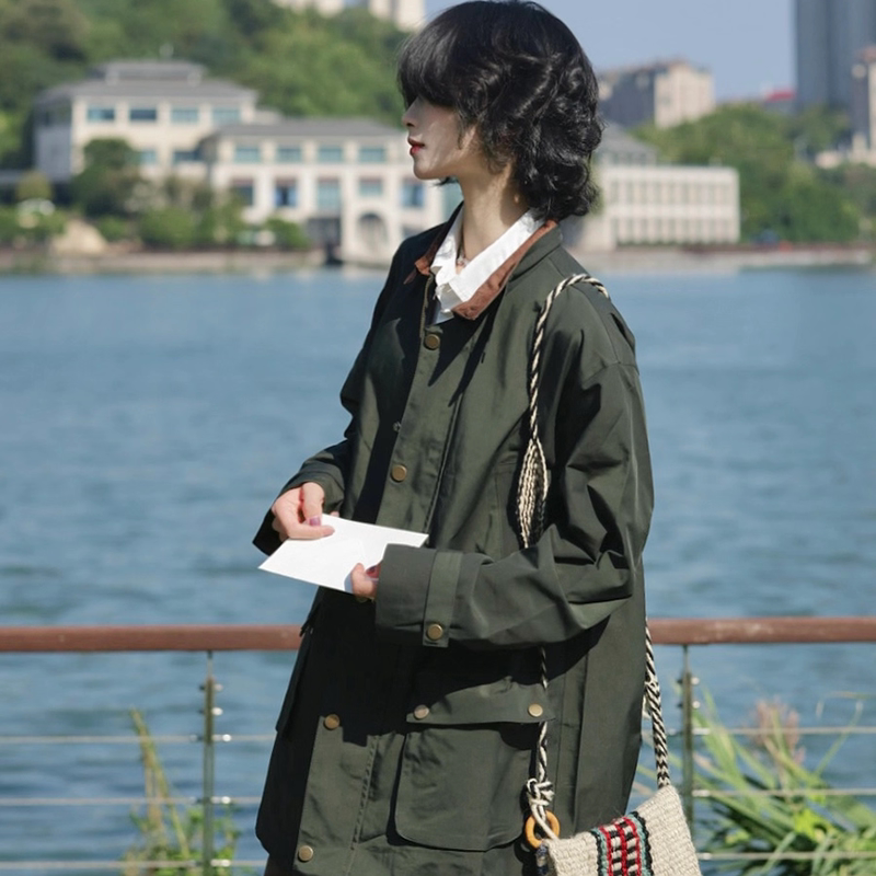 Retro Japanese Style Multi-Pocket Color-Block Trench Coat for Men and Women, Mid-Length Jacket