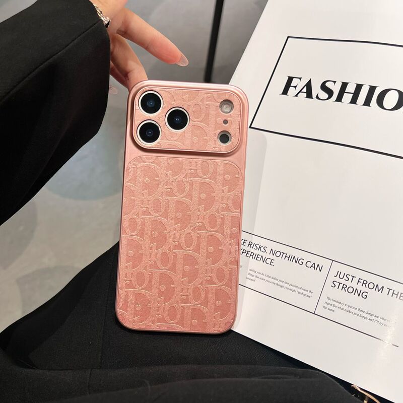 European and American Embossed Leather Texture Dior Luxury Phone Case Suitable for iPhone 17 Pro Max, New Model for Apple 16 Pro, Couple's 15 Pro Anti-Drop Full-Cover High-End Protective Case for 14, 17 Pro