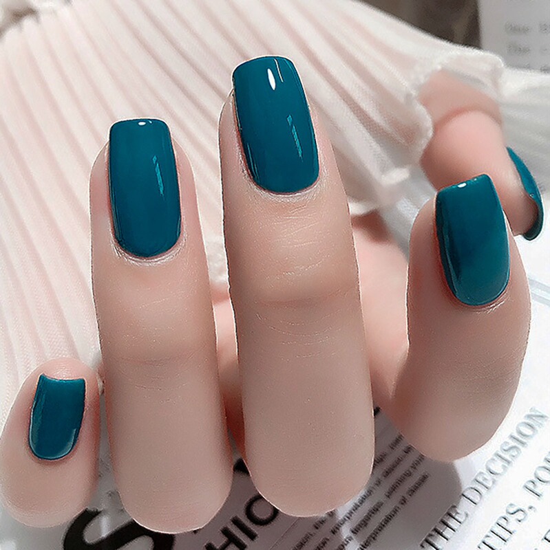 Summer Bright White Peacock Blue Mid-Length Wearable Fake Nails, Solid Color Simple Manicure, Removable, Suitable for Pregnant Women