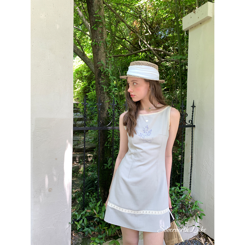 Silvernorthlake Silver Lake Gentle and Slimming Lace Patchwork Embroidered Dress Versatile Tank Dress Silvernorthlake Silver Lake Gentle and Slimming Lace Patchwork Embroidered Dress Versatile Tank Dress
