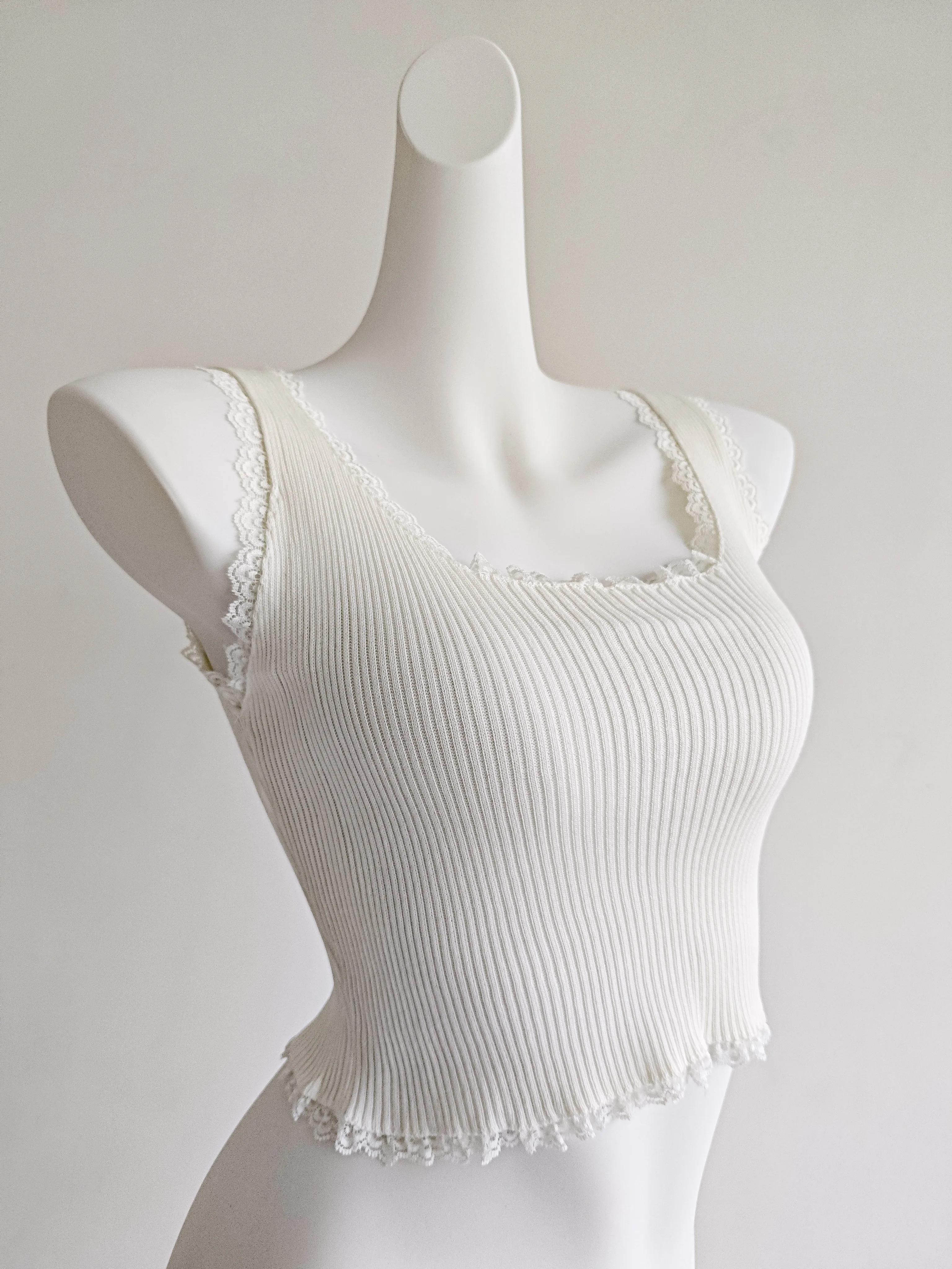 White lace underwear as outerwear, top with cups, tank top, summer clothing, short T-shirt sleevless, beautiful back