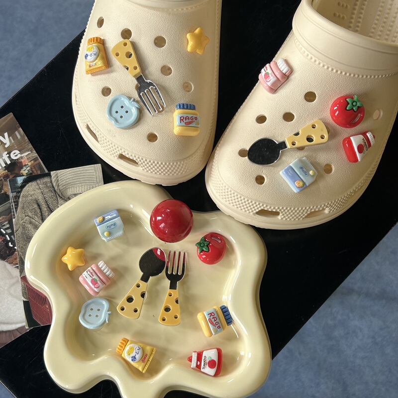 Crocs Shoe Accessories Cheese Creative Tableware Shoe Charms Suitable for Crocs Cute 3D Shoe Charms Detachable DIY