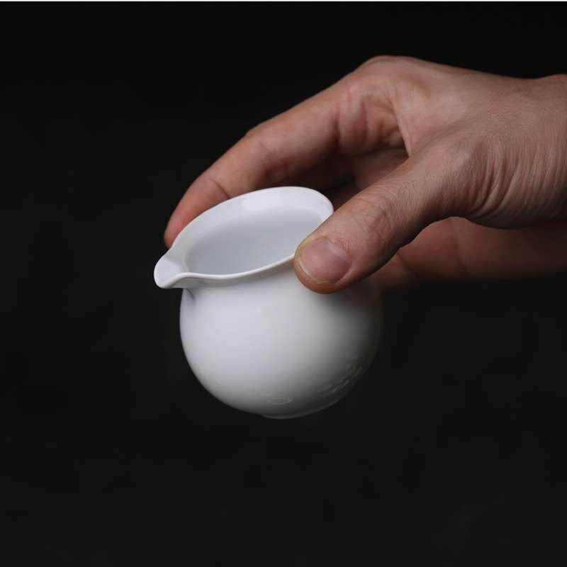 Lingang Fair Cup Divided Tea Cup Public Pot High Temperature Ceramic Tea Sea Glaze Lower Color Trumpet Small Hands Catch Duckbill Break Water Good-Taobao