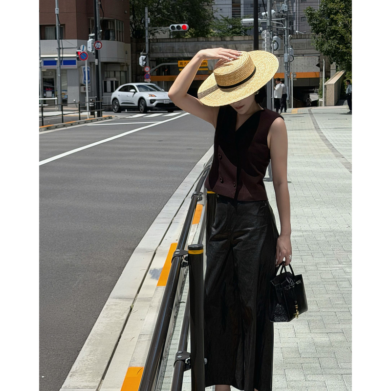 Yuan Yiling【Wall Street】Long-Termism, High-Quality, Old Money Layered Look, V-Neck Wool Sleeveless Vest 70012