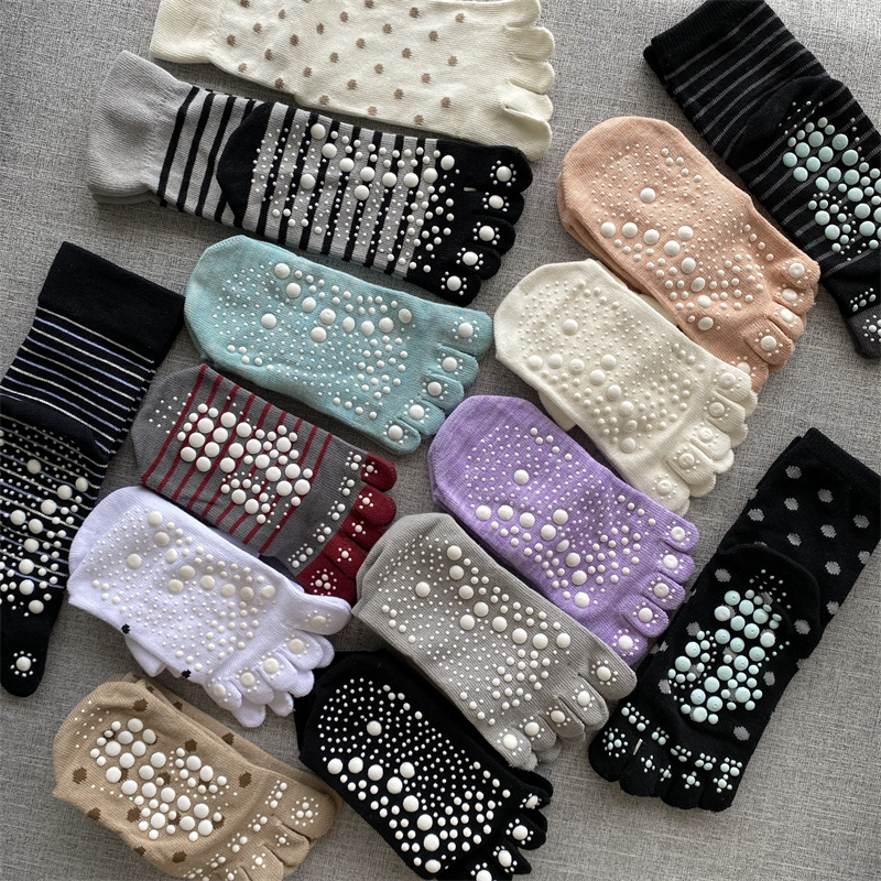 Niche Accessible Luxury Toe Socks Women's Mid-Calf Sports Outer Wear Large Particle Bubble Non-Slip Pilates Yoga Socks Split Toe Socks