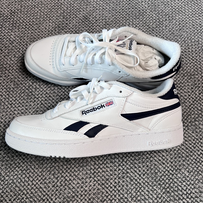 Authentic Reebok Club C Revenge Retro Casual White Sneakers for Men and Women H04168 Authentic Reebok Club C Revenge Retro Casual White Sneakers for Men and Women H04168