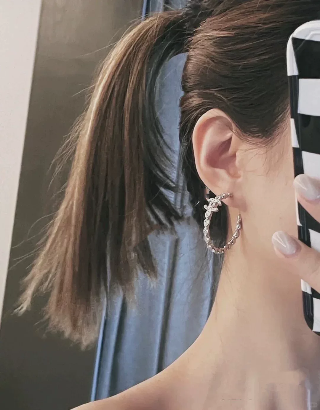 CHANEL/Chanel 2024SS новая мода бусинки ухо кольцо персонализированные буквы атмосферные уши женские
