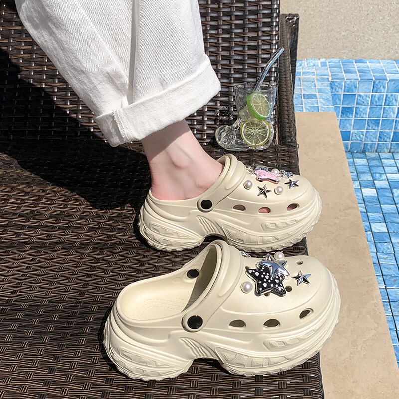British Dhwa Clogs for Women, Summer 2026, Outdoor Thick-Soled Non-Slip Beach Platform Closed-Toe Half-Slip Sandals