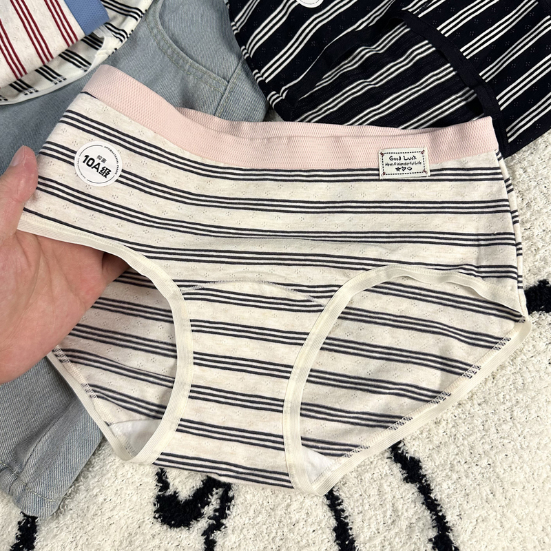 Casual American-Style Women's Underwear, Breathable Mesh, 10A Pure Cotton, Extended Crotch, 2026 New Striped Student Briefs Casual American-Style Women's Underwear, Breathable Mesh, 10A Pure Cotton, Extended Crotch, 2026 New Striped Student Briefs