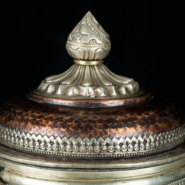 Tibetan retro storage box storage box tsampa box candy box ritual rice box pure copper living room decoration ornaments