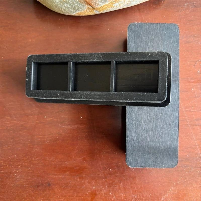 Frame-Type Vibrating Screen Mesh Patch 585 1165 Temporary Patch for Screen Cloth Vibrating Screen Mesh Patch Mesh Plug Frame-Type Vibrating Screen Mesh Patch 585 1165 Temporary Patch for Screen Cloth Vibrating Screen Mesh Patch Mesh Plug