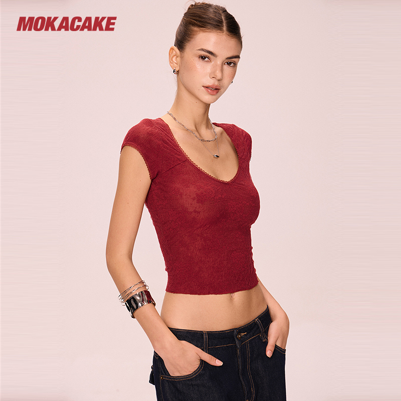 Mokacake 6/27 20:00【Lace Whisper】Red V-Neck Jacquard Short-Sleeve T-Shirt Mokacake 6/27 20:00【Lace Whisper】Red V-Neck Jacquard Short-Sleeve T-Shirt