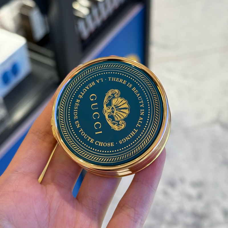 Christmas Gift Gucci Gucci Green Tube Lip Balm 01 Colorless Moisturizing Lightening Lip Lines Small Blue Jar Lip Balm 8g Christmas Gift Gucci Gucci Green Tube Lip Balm 01 Colorless Moisturizing Lightening Lip Lines Small Blue Jar Lip Balm 8g