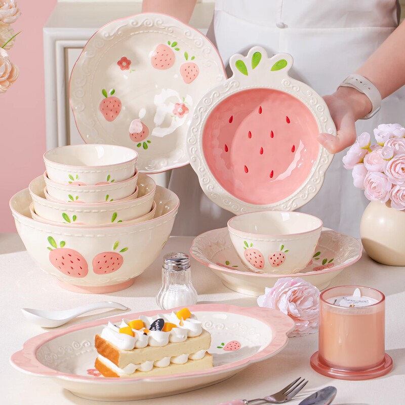 Strawberry Ceramic Tableware Underglaze Color Bowls and Plates for Home Use, High Aesthetic Value, Cute Pink, Wedding Gift Bowls and Plates Strawberry Ceramic Tableware Underglaze Color Bowls and Plates for Home Use, High Aesthetic Value, Cute Pink, Wedding Gift Bowls and Plates