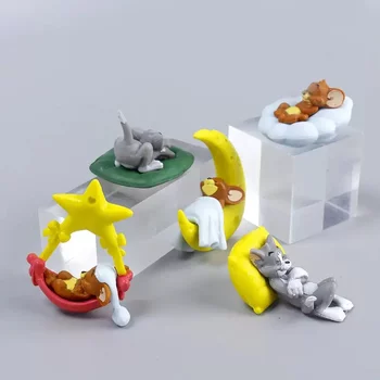 Tom and Jerry Car Ornaments, Car Interior Decorations, Cute Book Desktop Figures, Dolls, Small Ornaments