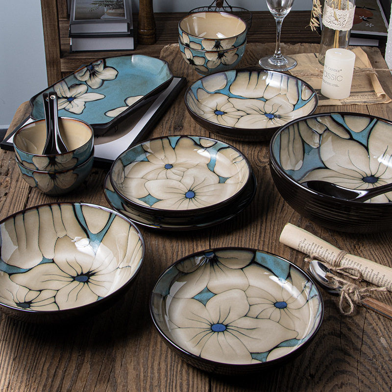 Yao Bian Underglaze Lily Flower Ceramic Dinnerware Set for Home Use: Plates, Rice Bowls, Fish Plates, Noodle Bowls, Large Soup Bowls, White Porcelain Yao Bian Underglaze Lily Flower Ceramic Dinnerware Set for Home Use: Plates, Rice Bowls, Fish Plates, Noodle Bowls, Large Soup Bowls, White Porcelain