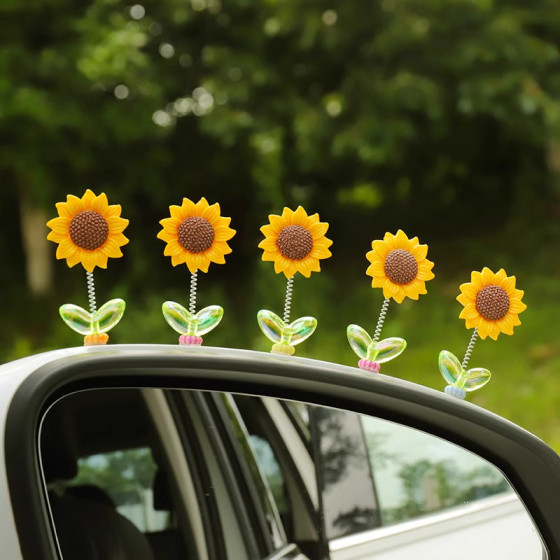 可爱摇头向日葵汽车摆件治愈清新花朵车载中控台后视镜装饰品摇摆