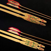 Teacher Lingling designed the butterfly dream dulcimer bamboo hammer keys for professional playing old bamboo sticks and leather pipes.