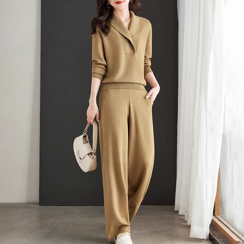 Maxmurny Genuine Autumn and Winter New Fashion Suit for Women, Stylish Wool Casual Knitwear, Elegant and Age-Reducing Two-Piece Set