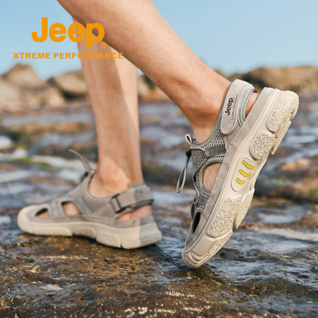 jeep sandals ຜູ້ຊາຍ summer ກາງແຈ້ງໃສ່ hollow breathable beach shoes ຜູ້ຊາຍນອກທີ່ບໍ່ແມ່ນຄວາມຜິດພາດພຽງ wading ເກີບ trendy