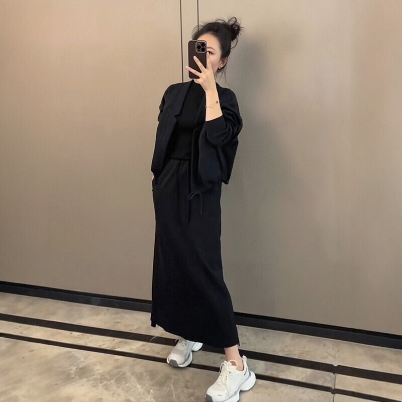 British Dgkp2026 Autumn Outfit: a Complete Set of Black Jacket, Vest, and Skirt, a Relaxed Three-Piece Suit for Women British Dgkp2026 Autumn Outfit: a Complete Set of Black Jacket, Vest, and Skirt, a Relaxed Three-Piece Suit for Women