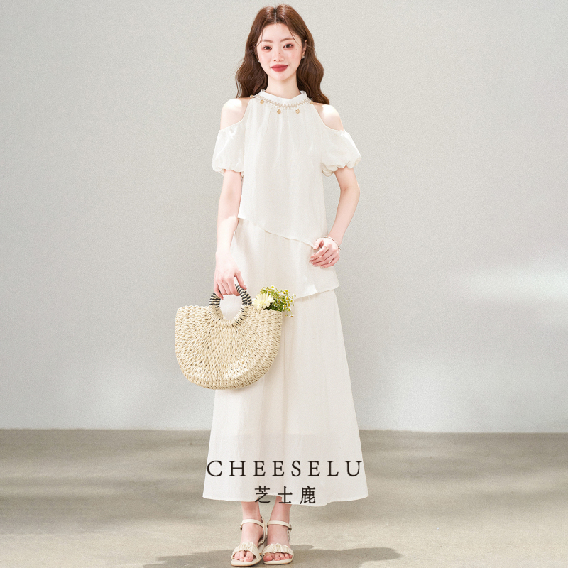 Cheese Deer Summer's Stunning Unique Halter Neck Off-Shoulder Dress for Women, French Gentle Vacation Style White Moonlight Long Dress