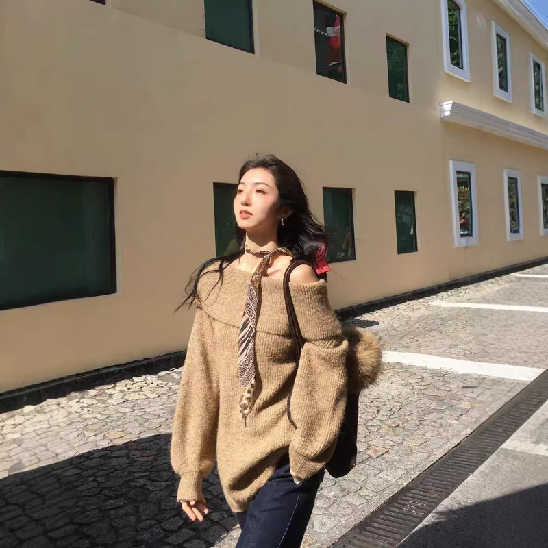 Korean-Style Elegant One-Shoulder Sweater for Women, New High-End Loose Knit Mid-Length Off-Shoulder Top, Korean-Style Loose Fit Korean-Style Elegant One-Shoulder Sweater for Women, New High-End Loose Knit Mid-Length Off-Shoulder Top, Korean-Style Loose Fit