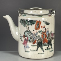 Collection of antique and second-hand porcelain. Pastel unicorn-send-off-child pattern handlebar teapot made in the Guangxu period of the Qing Dynasty.