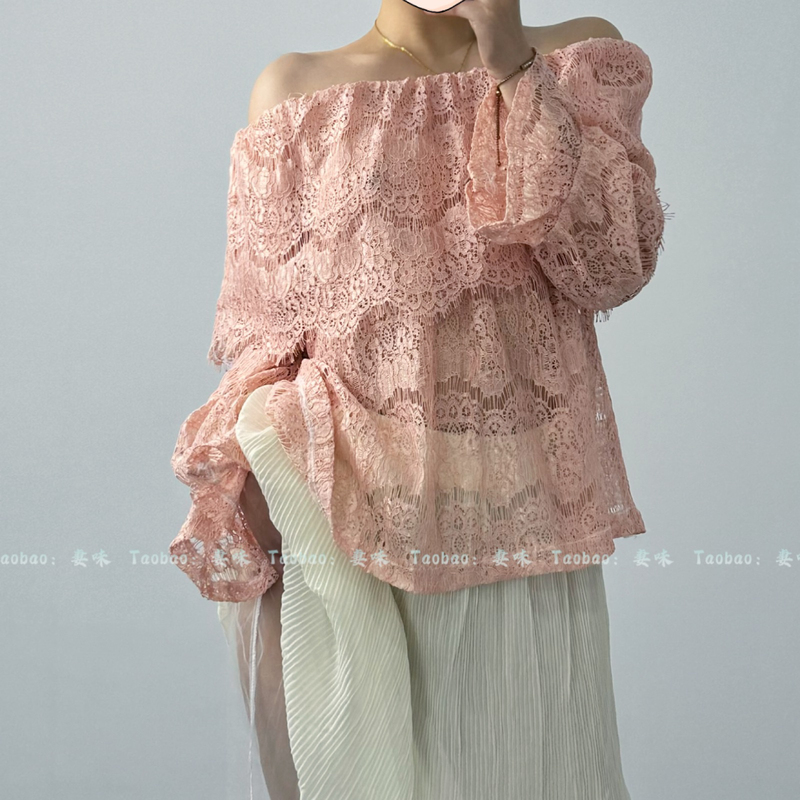 Wife Flavor # Outdoor Lace Double-Layer Hollow-Out Top