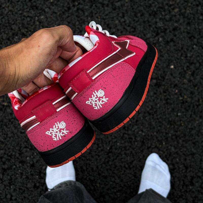 Visecoo Concepts Co-Branded Orange-Red Personalized Color-Blocking Casual Sneakers for Men and Women, Low-Top Orange Lobster Sneakers Visecoo Concepts Co-Branded Orange-Red Personalized Color-Blocking Casual Sneakers for Men and Women, Low-Top Orange Lobster Sneakers