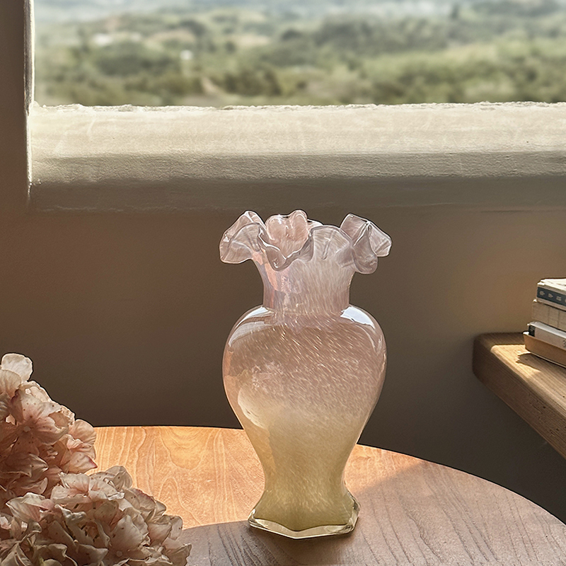 Pink Fenton Glass Vase, Antique Mermaid-Style Glass Flower Vessel, Flower Arrangement, Water Cultivation, Decorative French Romantic Style ins Pink Fenton Glass Vase, Antique Mermaid-Style Glass Flower Vessel, Flower Arrangement, Water Cultivation, Decorative French Romantic Style ins