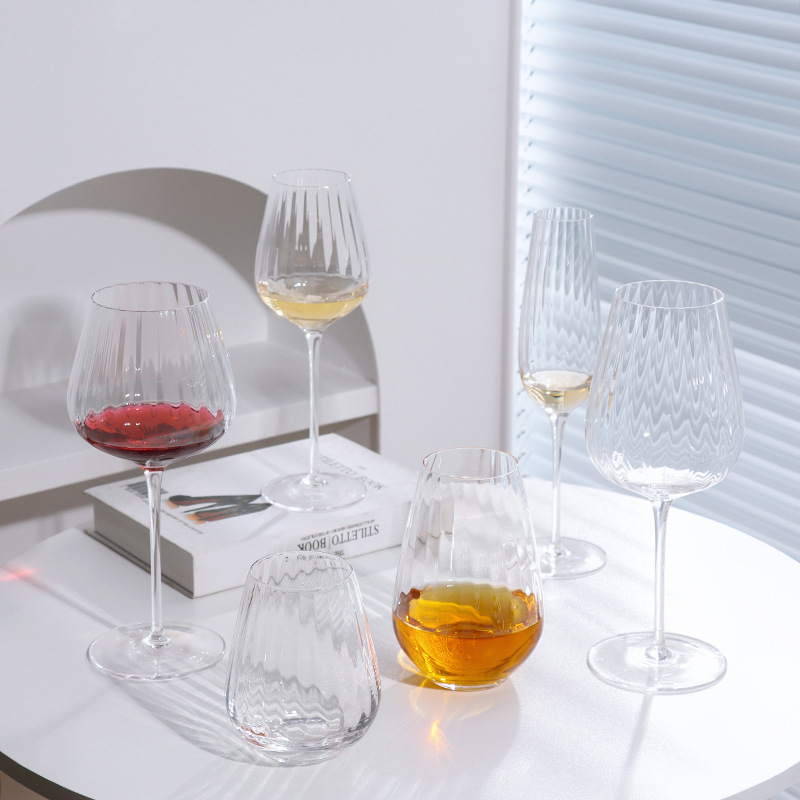 Chinese Good Cup) Creative Nordic windy Vertical Striped Red Wine Glass Champagne Cup Whisky Burgundy Cup Home-Taobao