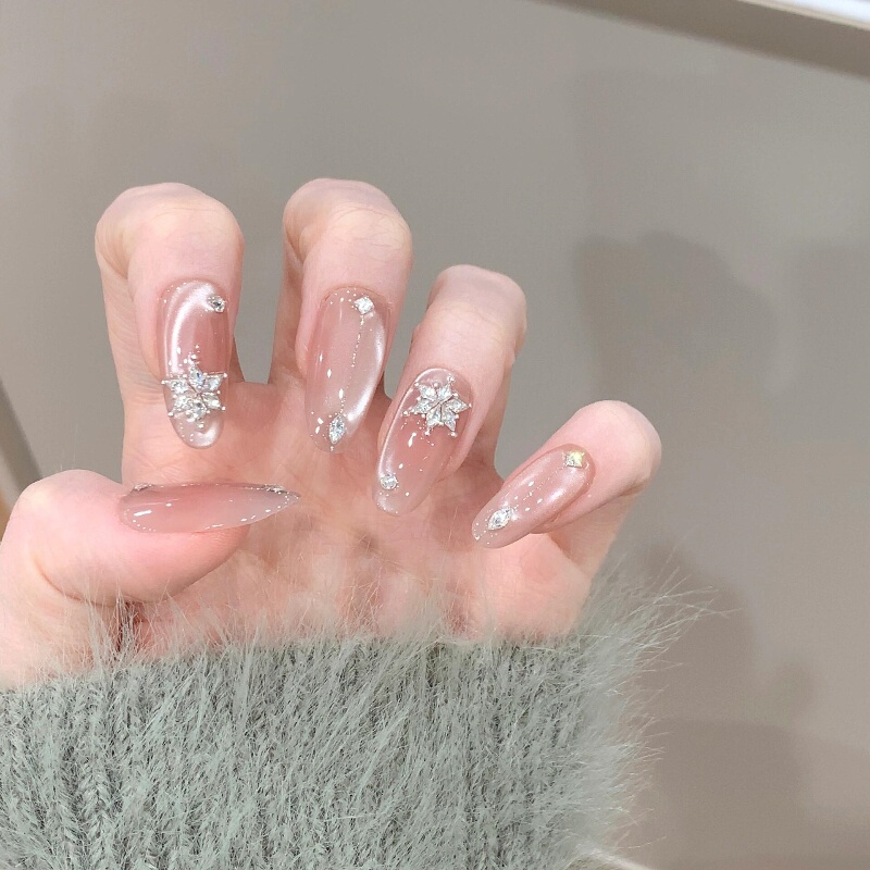 Ice-Clear Nude Color Pure Desire Cat-Eye Sparkling Winter Snowflake Diamond Gentle Complexion-Enhancing Elegant High-End Wearable Nail Art Stickers