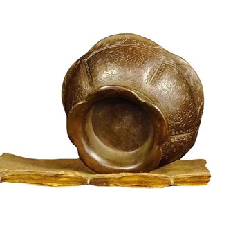 Antique imitation antique copper thickened petals antique bowl lotus shape dragon picture countryside collection old objects