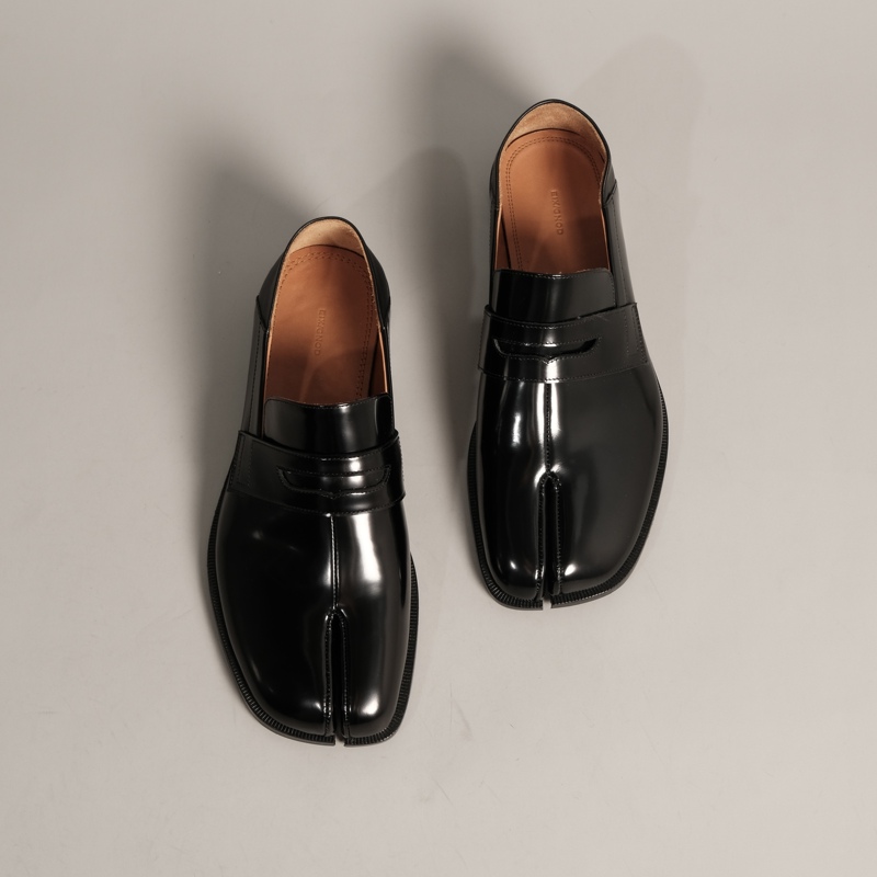 【Eix Gnod】Cowhide Tabi Split-Toe Loafers, Slip-On Genuine Leather Lazy Shoes, Men's Shoes with a Relaxed Old-Money Style 【Eix Gnod】Cowhide Tabi Split-Toe Loafers, Slip-On Genuine Leather Lazy Shoes, Men's Shoes with a Relaxed Old-Money Style