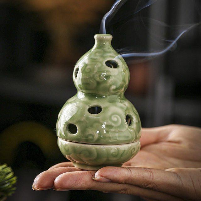 Zen-Inspired Celadon Gourd-Shaped Incense Burner Ornament for Home Indoor Tea Ceremony Creative Chinese-Style Incense Holder Incense Burner Incense Device Incense Burner