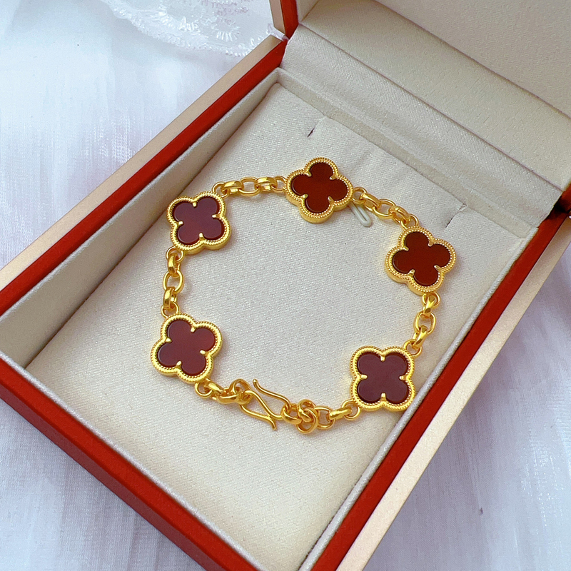 Gold-Plated Thick Five-Layer Red Agate Bracelet for Women 2026 New Gold Bracelet Four-Leaf Clover Gift for Girlfriend Valentine's Day