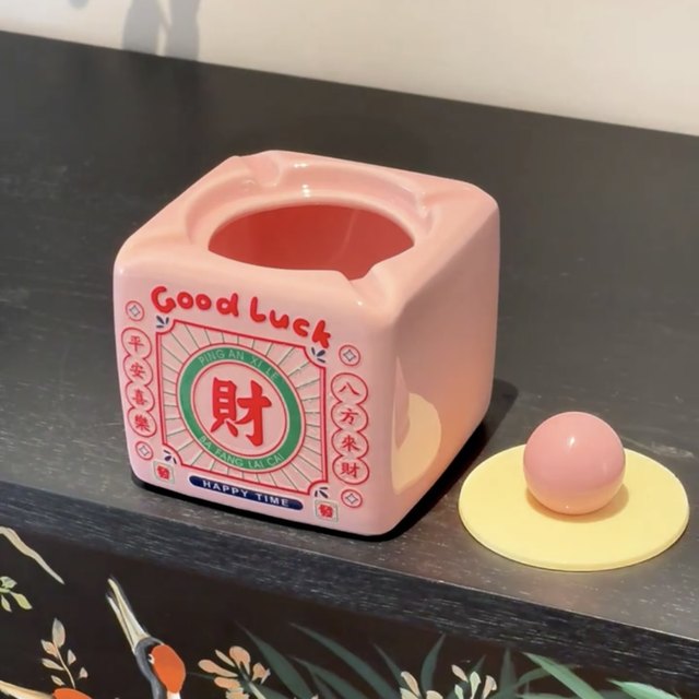 Creative Retro Nostalgic National Trend Decorative Small Ornament: Household Ashtray with Lid, Ceramic Ashtray to Prevent Ash from Flying